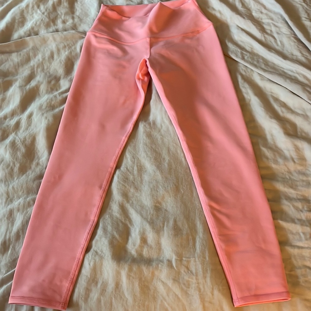 Never worn pink alo yoga pants